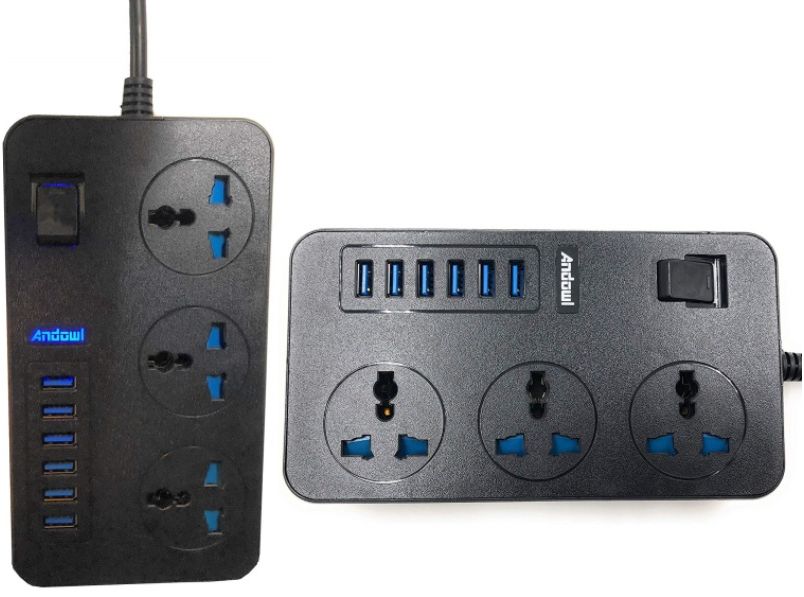 Barrette d'alimentation USB avec six prises et cinq ports de